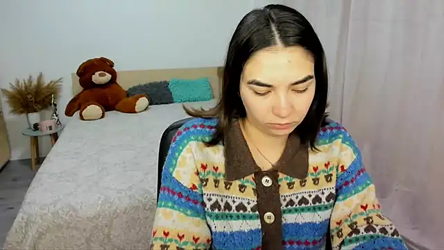 Alexa Dolly12 online show from 1, 3, 2025