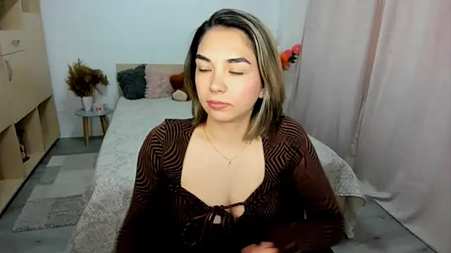 Alexa Dolly12 online show from 7, 5, 2026