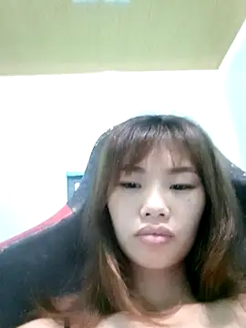 Lonalysexy online show from 26, 4, 2026