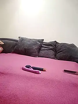 Snapshot of vika2323 chatting on 3, 12, 2025 vika2323 online show from 3, 12, 2025