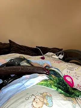 Snapshot of vika2323 chatting on 8, 11, 2025 vika2323 online show from 8, 11, 2025