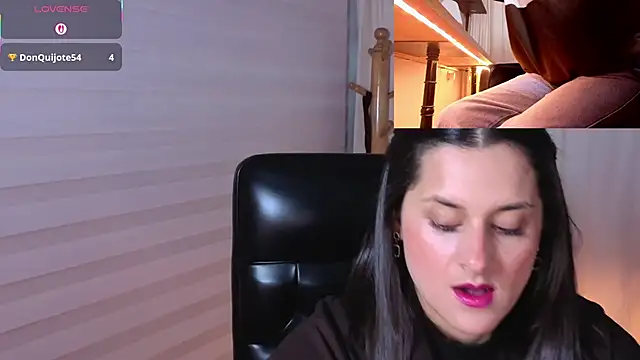 Alice milf  online show from 28, 10, 2025