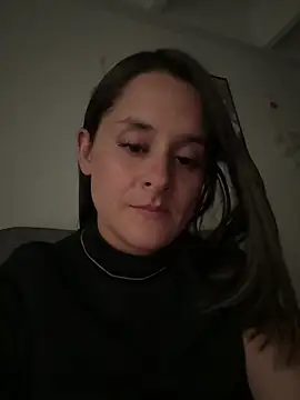 Snapshot of Alice_milf_ chatting on 5, 5, 2026 Alice milf online show from 5, 5, 2026