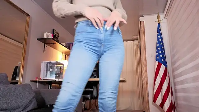 Alice milf  online show from 10, 10, 2025