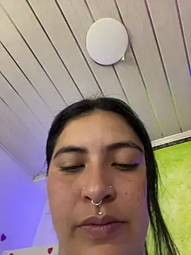  luna torres online show from 5, 5, 2026