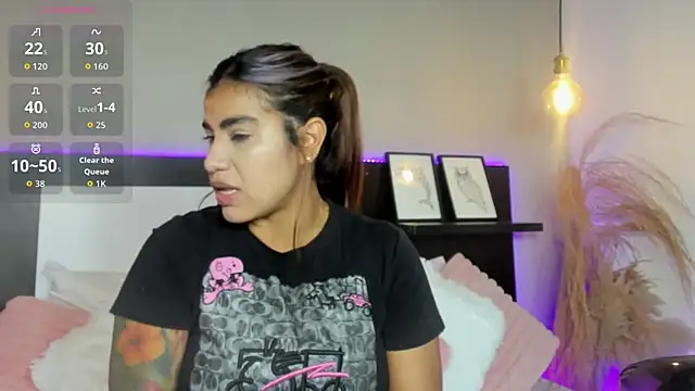 SaraaJhonsonn online show from 15, 3, 2026