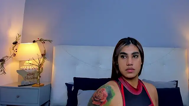 SaraaJhonsonn online show from 1, 12, 2025