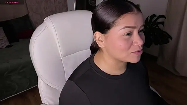 loly marce online show from 28, 11, 2025