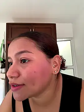 Snapshot of loly_marce chatting on 6, 1, 2026 loly marce online show from 6, 1, 2026