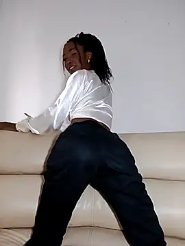 AbbyTomson online show from 20, 10, 2025