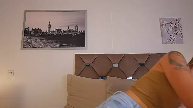 Snapshot of Gabbysantos_ chatting on 30, 10, 2025 Gabbysantos online show from 30, 10, 2025