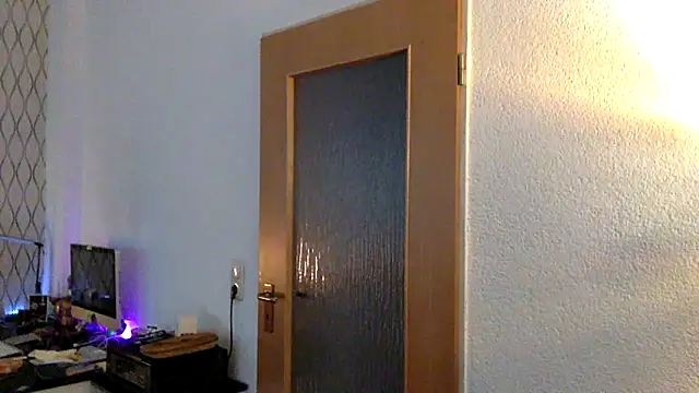 tomz0819 online show from 15, 3, 2025