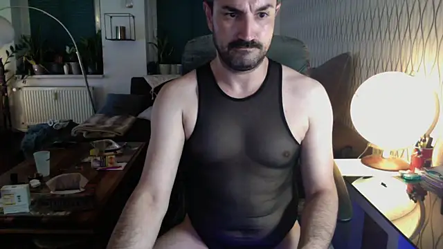 Snapshot of tomz0819 chatting on 29, 5, 2026 tomz0819 online show from 29, 5, 2026
