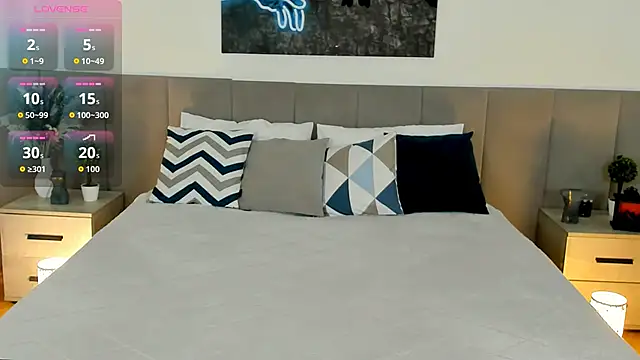 MiaBecky online show from 7, 10, 2025