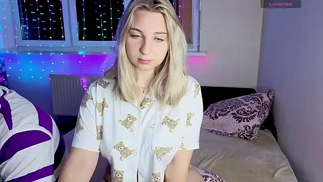 llolilove online show from 26, 10, 2025