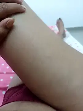 sexy couple32 online show from 13, 1, 2026