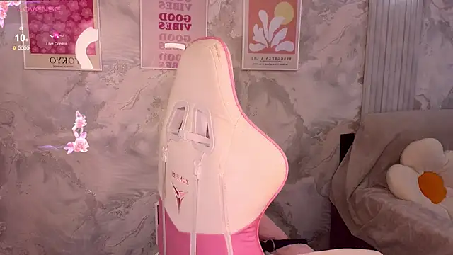 angel with flowers online show from 5, 2, 2025