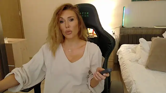 joycesilver online show from 22, 9, 2025