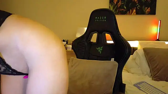 joycesilver online show from 14, 12, 2025