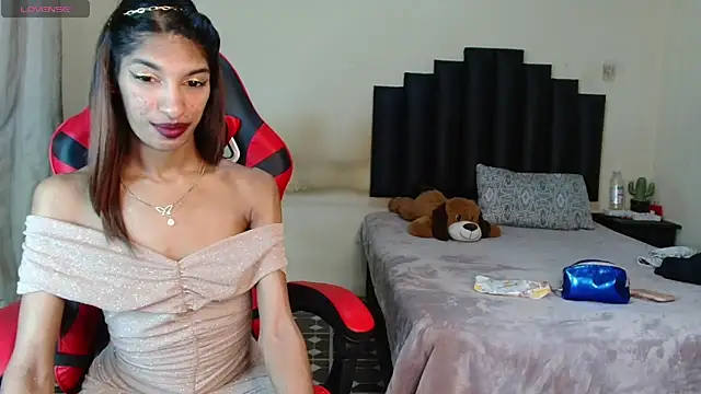 Snapshot of Silkylicious chatting on 31, 10, 2025 Silkylicious online show from 31, 10, 2025