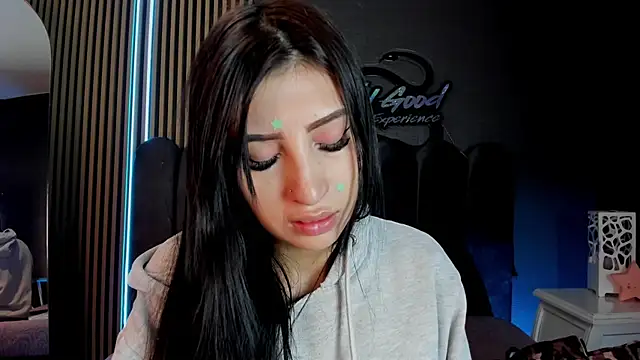 Nicolette ks  online show from 25, 6, 2026