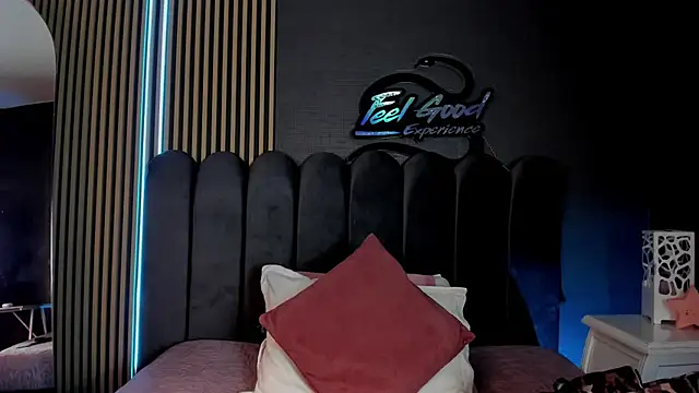 Nicolette ks  online show from 25, 6, 2026