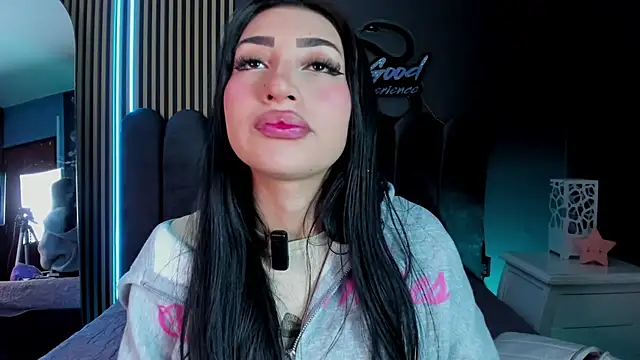 Nicolette ks  online show from 1, 7, 2026