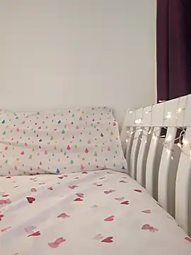 Snapshot of Nancy-Pink chatting on 14, 10, 2025 Nancy-Pink online show from 14, 10, 2025