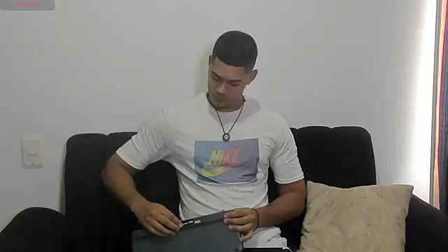 Iamdylan777 online show from 28, 3, 2026