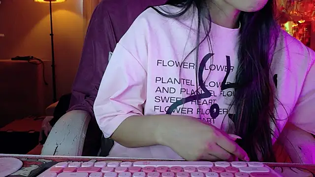 AllisonCatUwU online show from 17, 6, 2026
