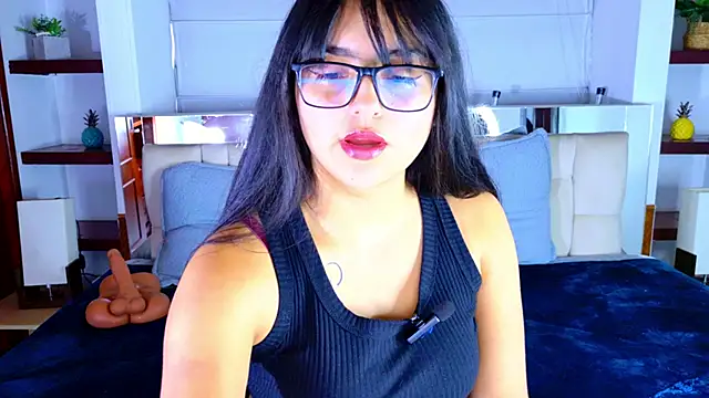 scarlleth  online show from 24, 11, 2025