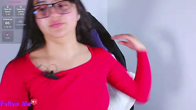 scarlleth  online show from 6, 2, 2026