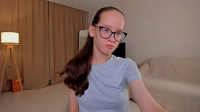 BettyBrowni online show from 4, 10, 2025