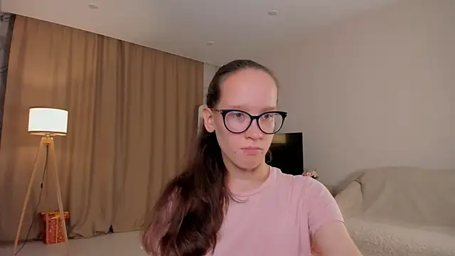 BettyBrowni online show from 5, 10, 2025