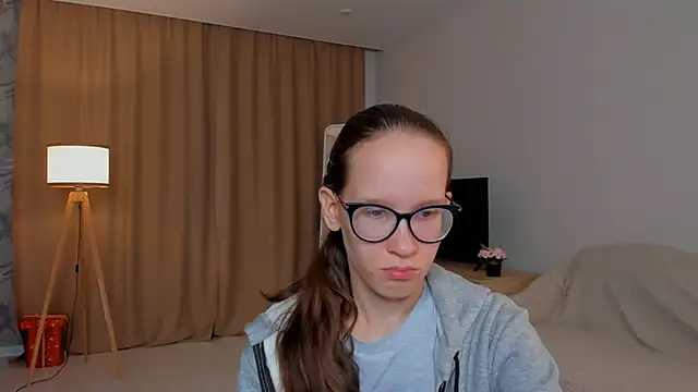 BettyBrowni online show from 10, 9, 2025