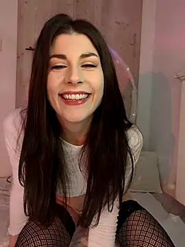 Snapshot of Aisha_Moretti chatting on 27, 10, 2025 Aisha Moretti online show from 27, 10, 2025