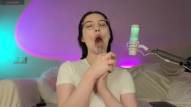 AokiAnna online show from 11, 10, 2025