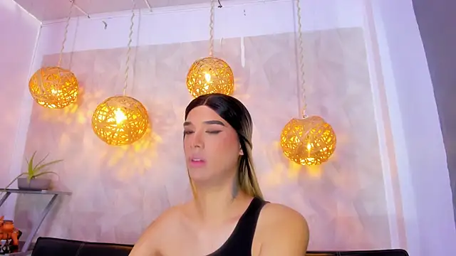 victoria aleia  online show from 15, 3, 2025