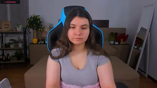 Viola  Shy online show from 3, 2, 2026