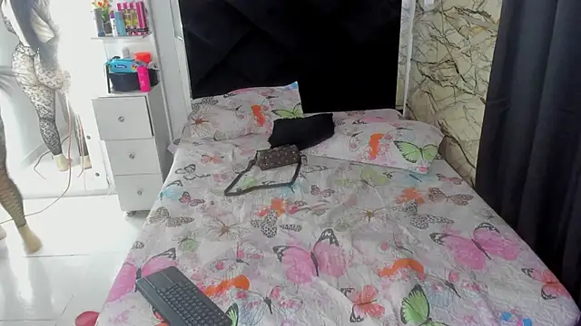 Antonellanospik  online show from 27, 12, 2024