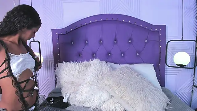 Snapshot of sarah_banks1 chatting on 5, 2, 2026 sarah banks1 online show from 5, 2, 2026