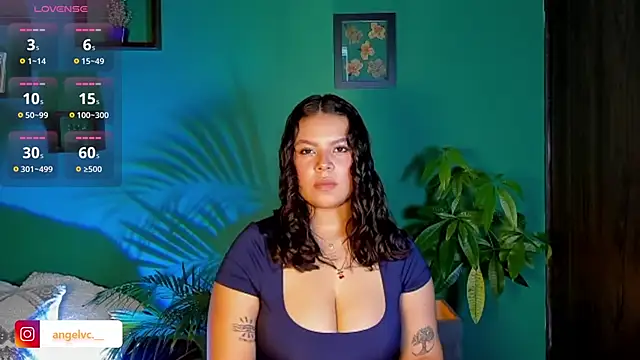 Snapshot of Anne_Babb chatting on 24, 9, 2025 Anne Babb online show from 24, 9, 2025