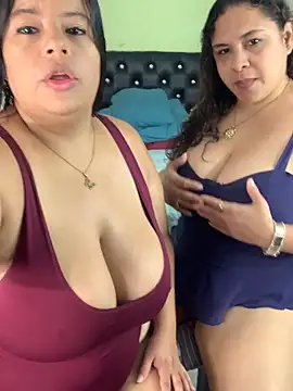 twocurvylatins online show from 5, 12, 2025