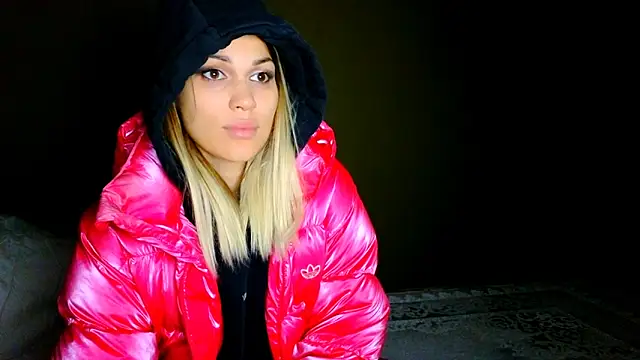 StephanyLuxe online show from 23, 12, 2025