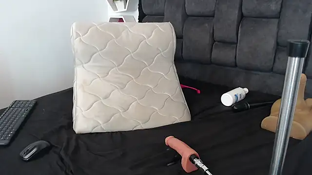 Snapshot of Emma_Evelyn chatting on 19, 3, 2025 Emma Evelyn online show from 19, 3, 2025