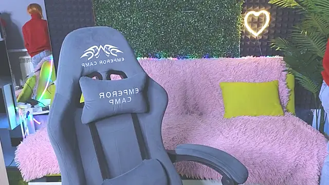 erikabrian online show from 3, 10, 2025