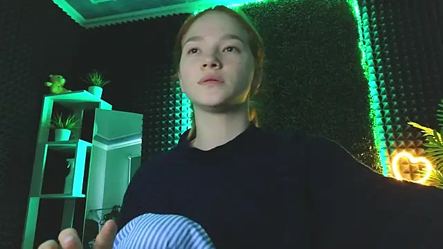 erikabrian online show from 28, 12, 2024