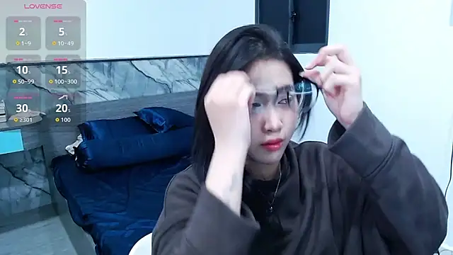 Lin SiYee online show from 26, 11, 2025