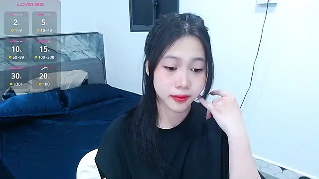 Lin SiYee online show from 23, 11, 2025