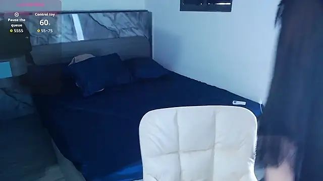 Lin SiYee online show from 23, 11, 2025